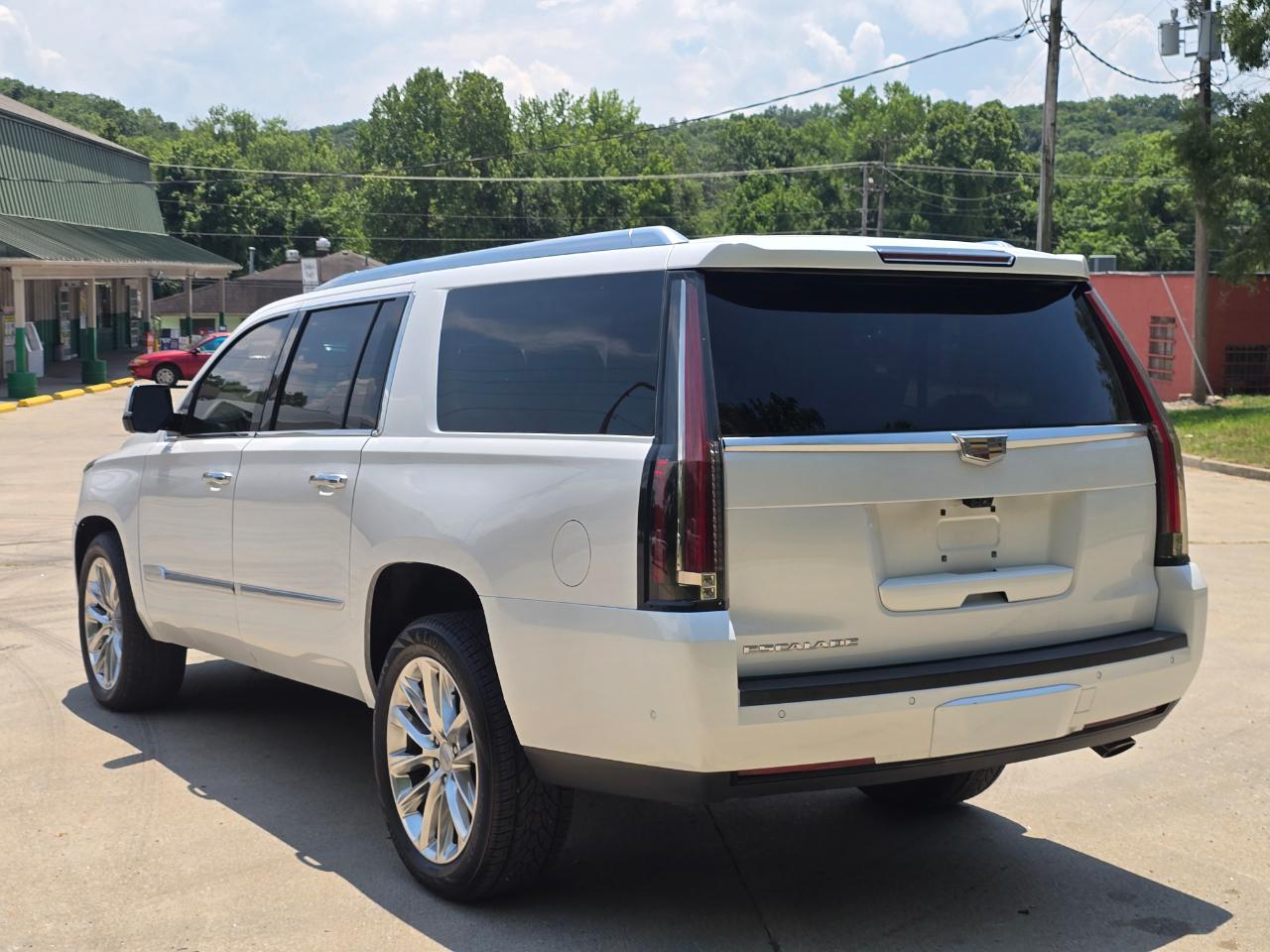 Cadillac Escalade ESV Premium 4WD 2019