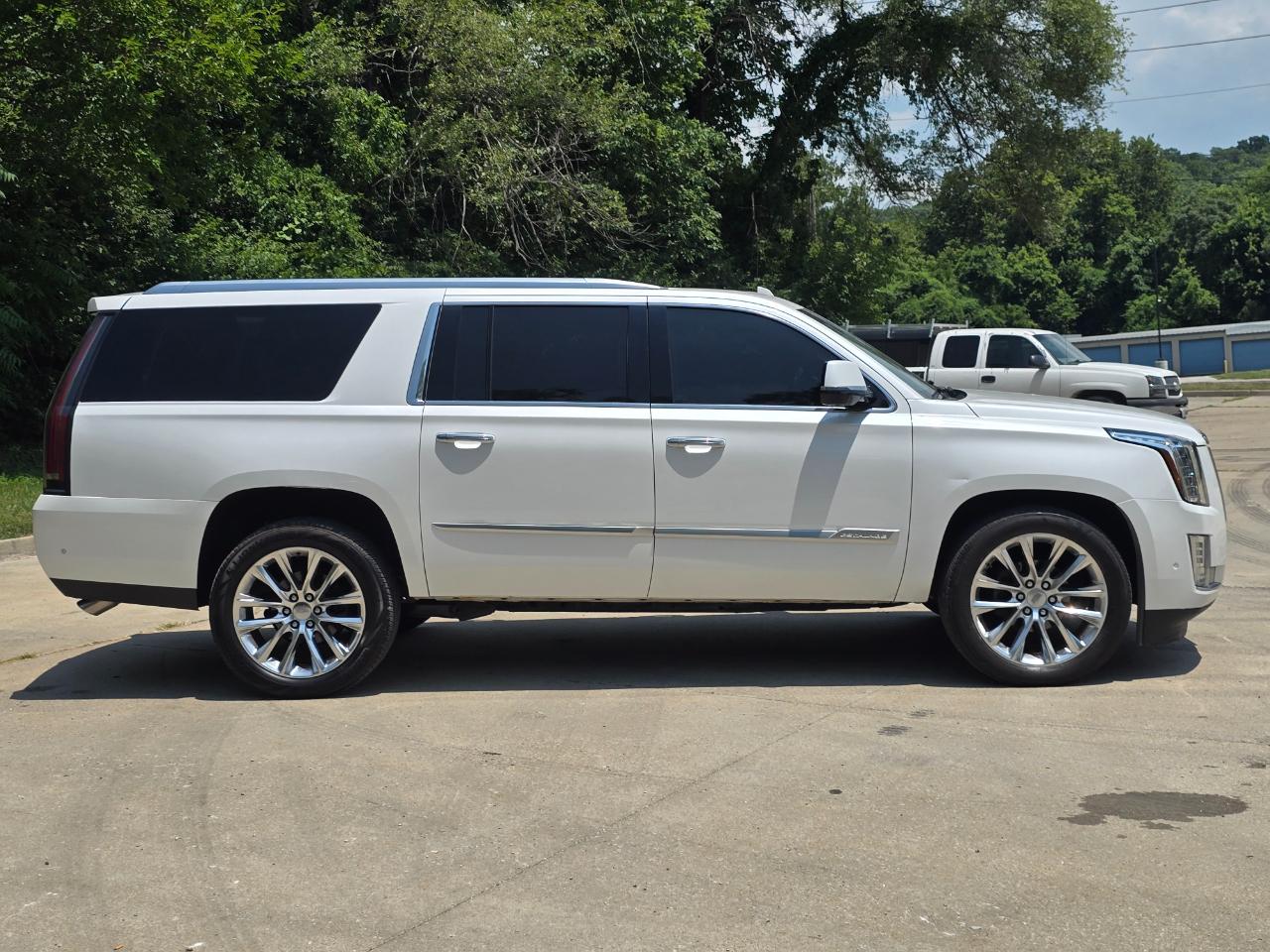 Cadillac Escalade ESV Premium 4WD 2019