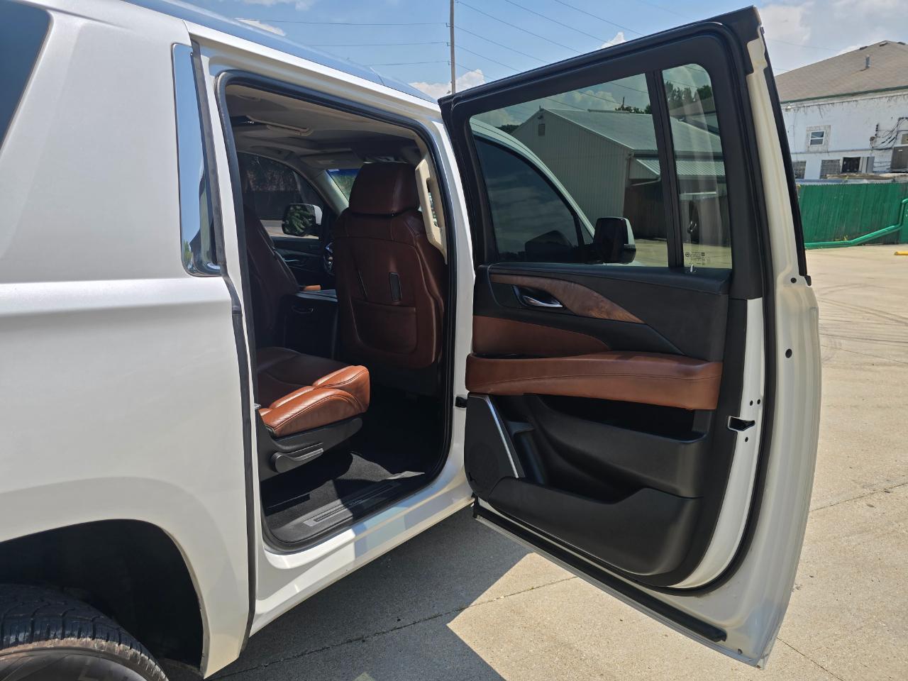 Cadillac Escalade ESV Premium 4WD 2019