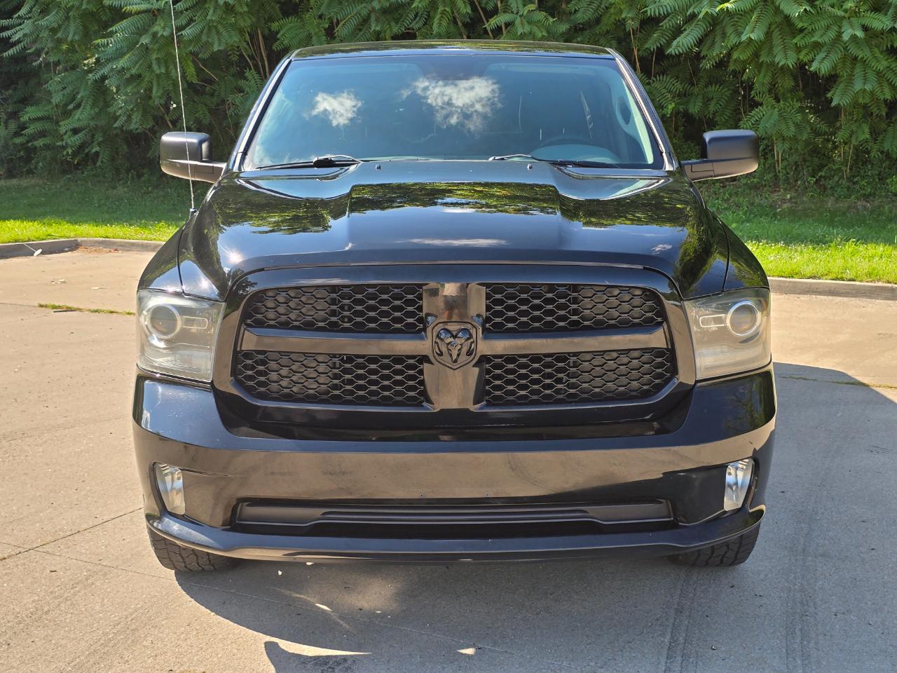 RAM 1500 Tradesman Quad Cab 4WD 2014