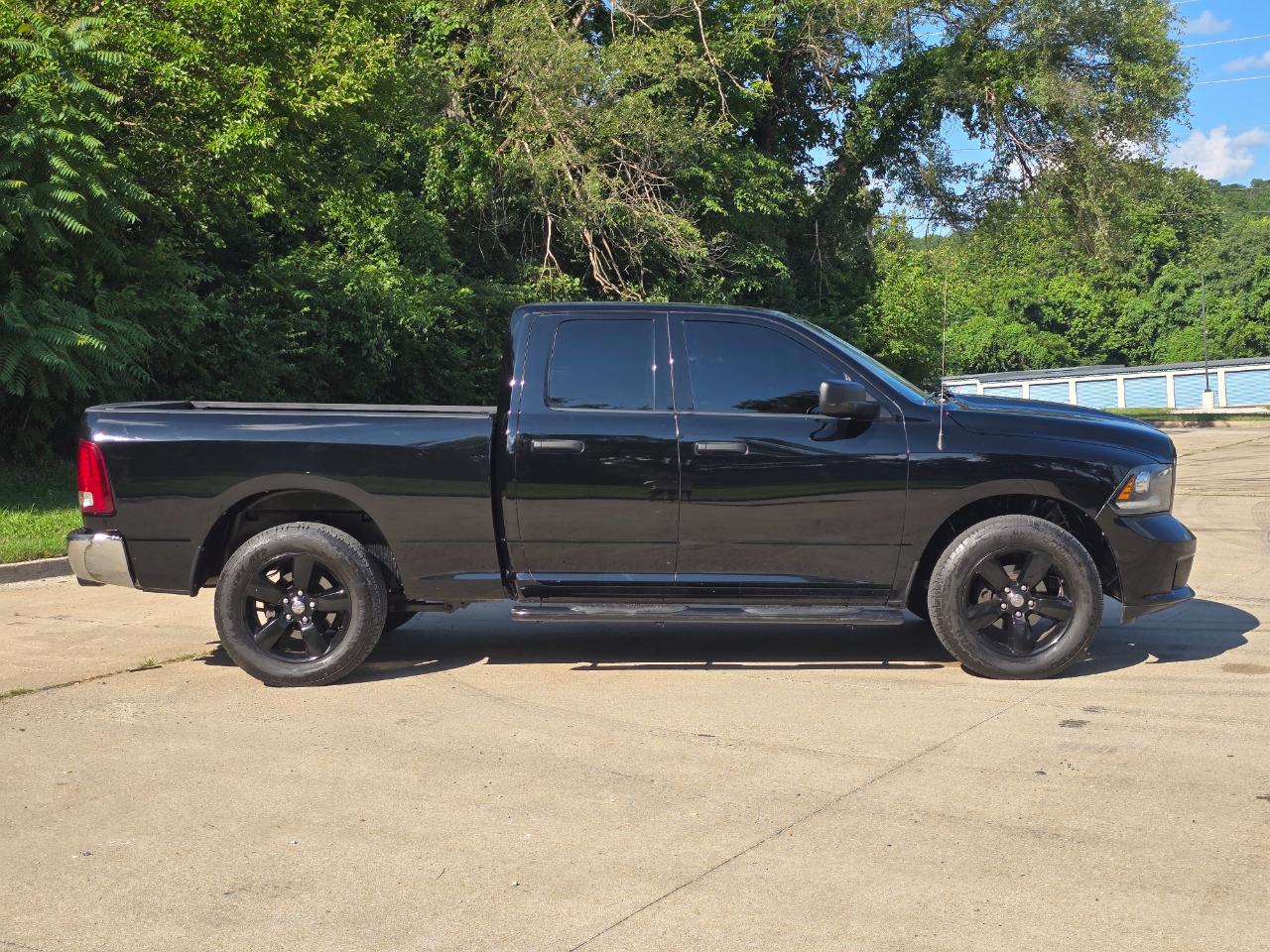 RAM 1500 Tradesman Quad Cab 4WD 2014