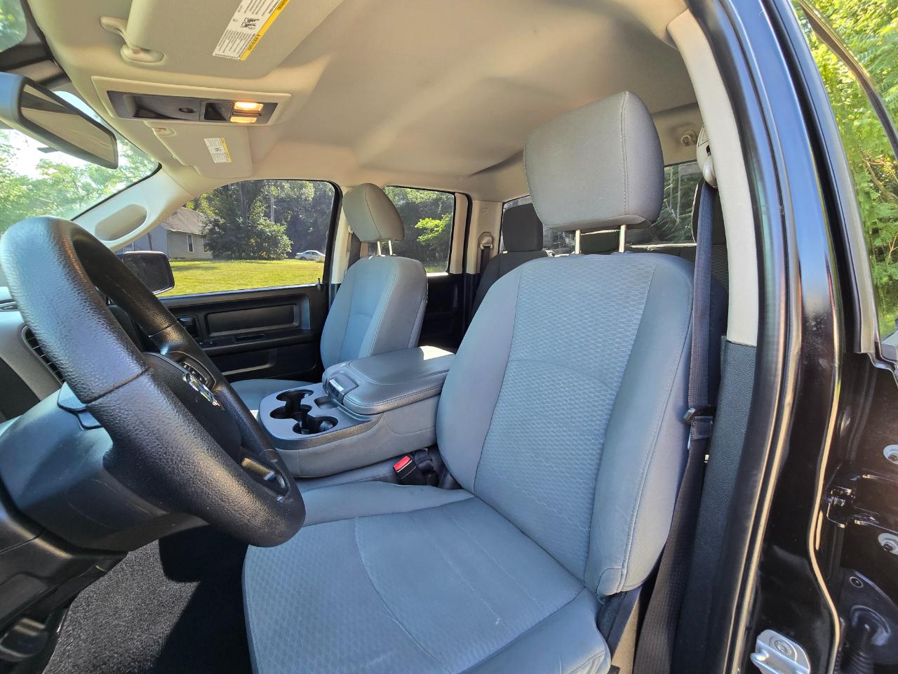 RAM 1500 Tradesman Quad Cab 4WD 2014