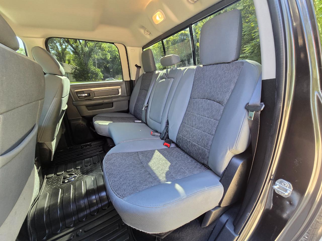 RAM 1500 Big Horn Crew Cab 4WD 2018