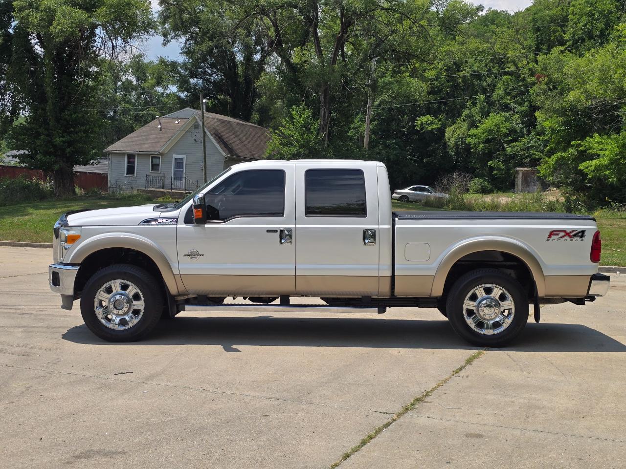 Ford F-250 SD Lariat Crew Cab 4WD 2012