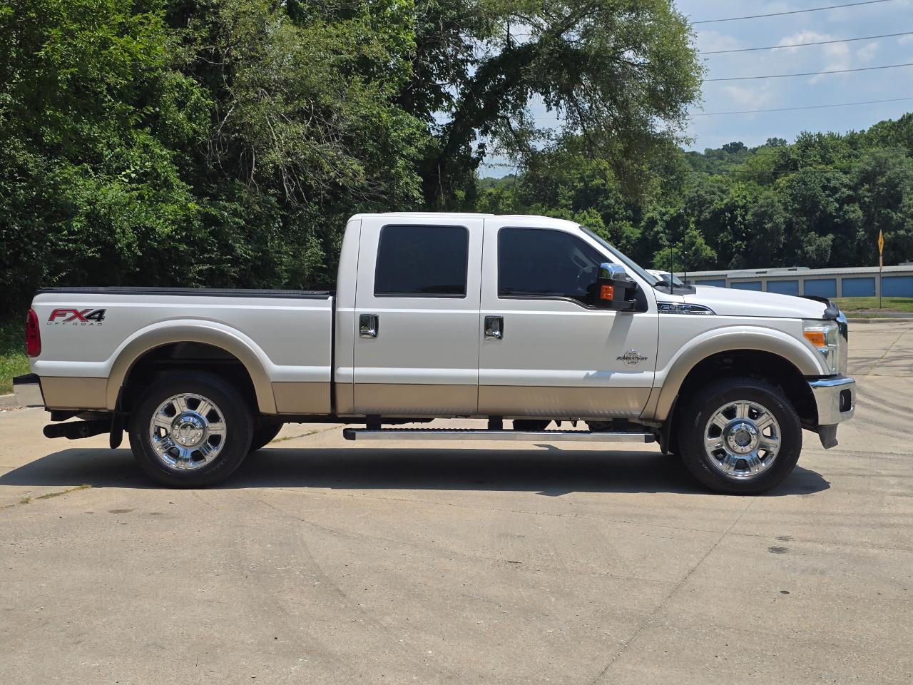 Ford F-250 SD Lariat Crew Cab 4WD 2012