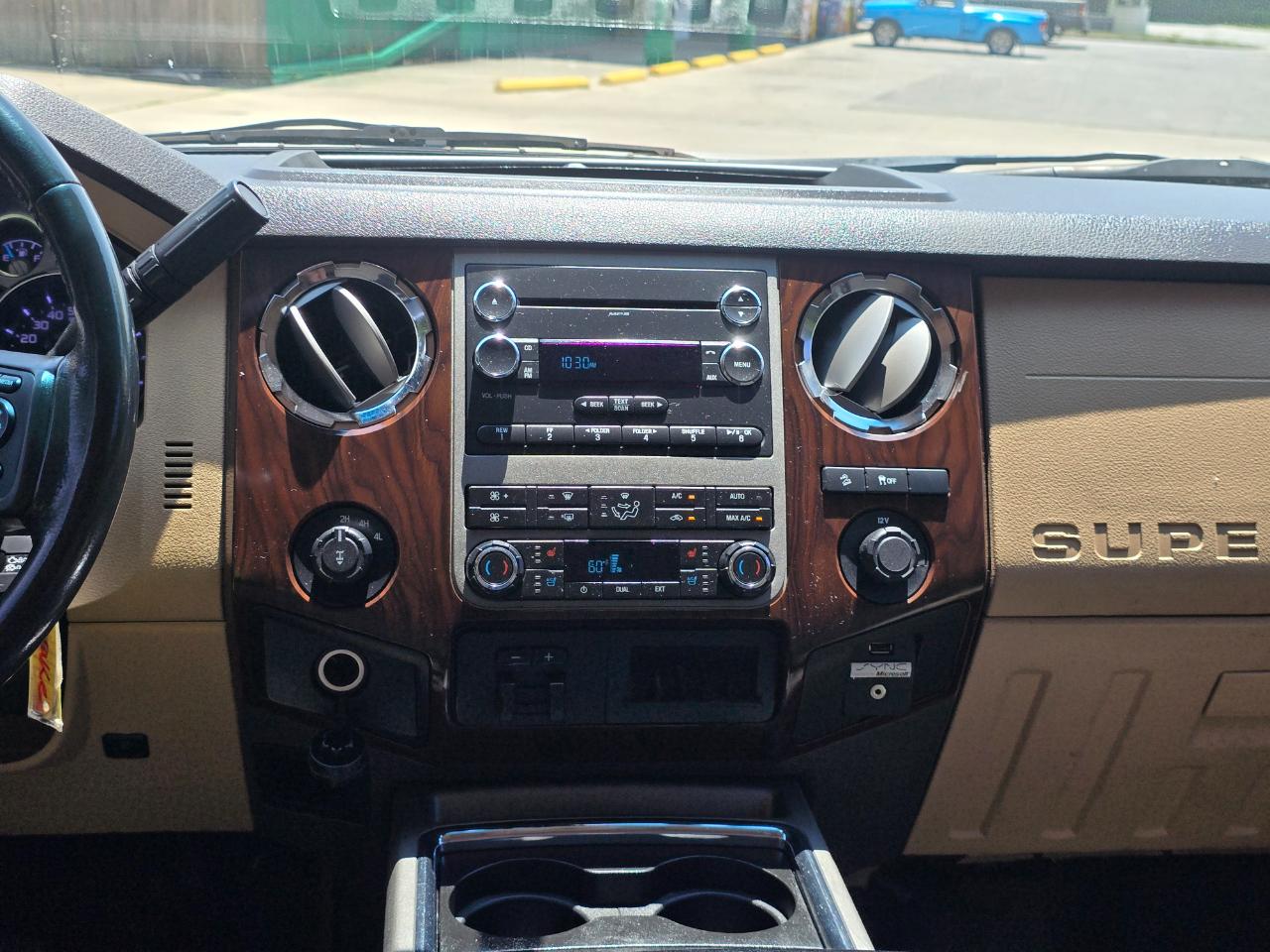 Ford F-250 SD Lariat Crew Cab 4WD 2012