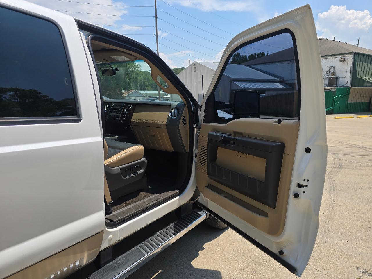 Ford F-250 SD Lariat Crew Cab 4WD 2012