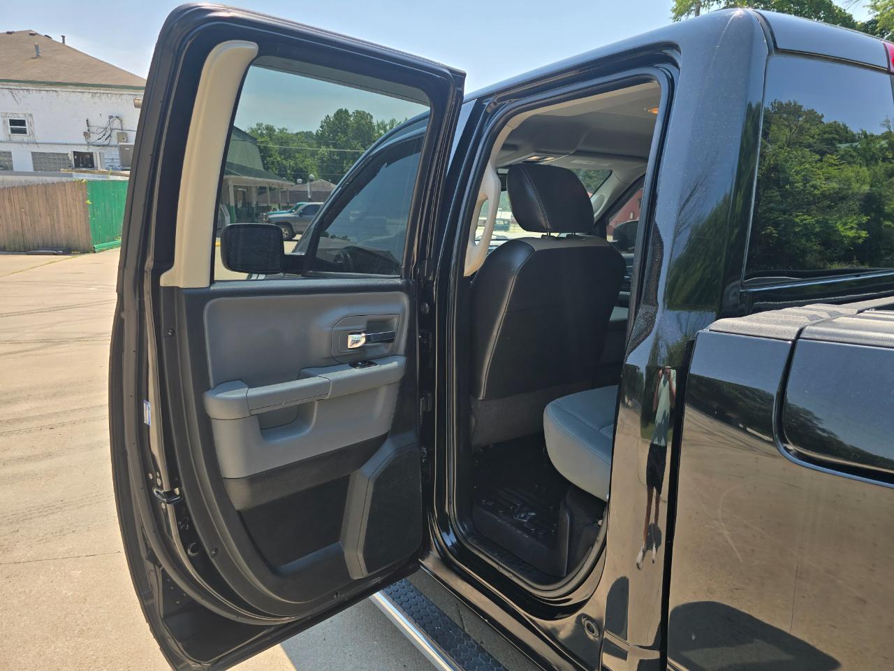 RAM 1500 SLT Quad Cab 2WD 2013