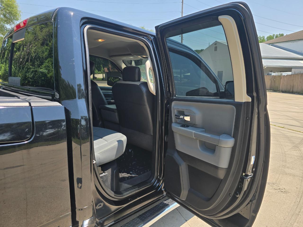 RAM 1500 SLT Quad Cab 2WD 2013