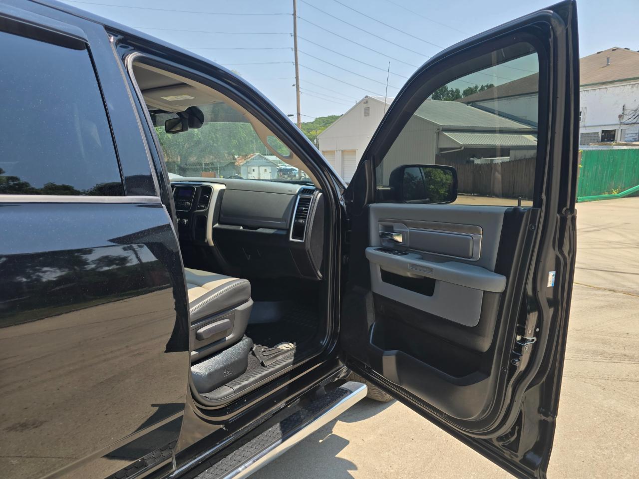 RAM 1500 SLT Quad Cab 2WD 2013