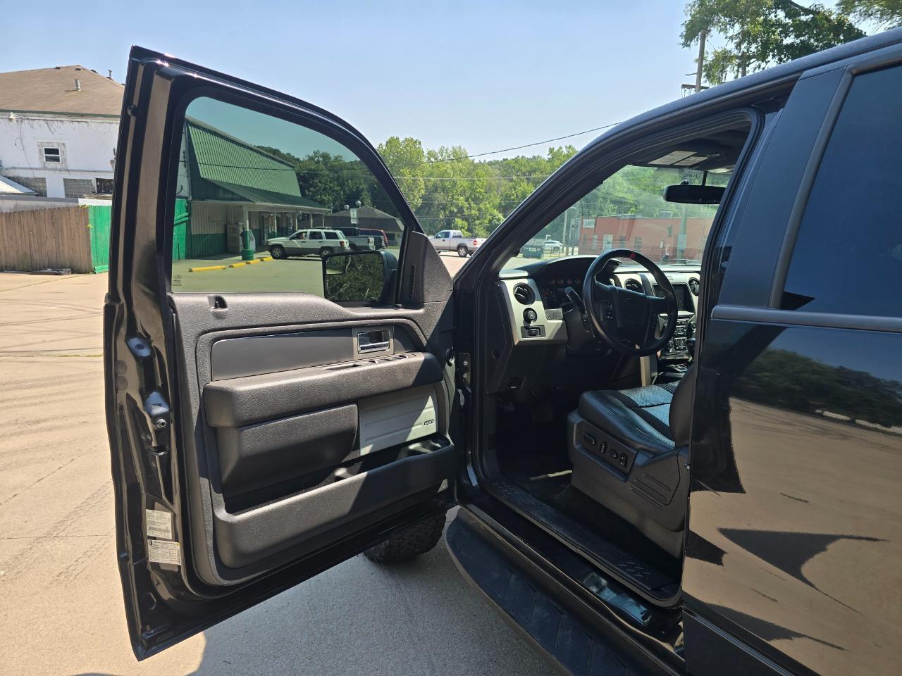 Ford F-150 SVT Raptor SuperCrew 5.5-ft. Bed 4WD 2014