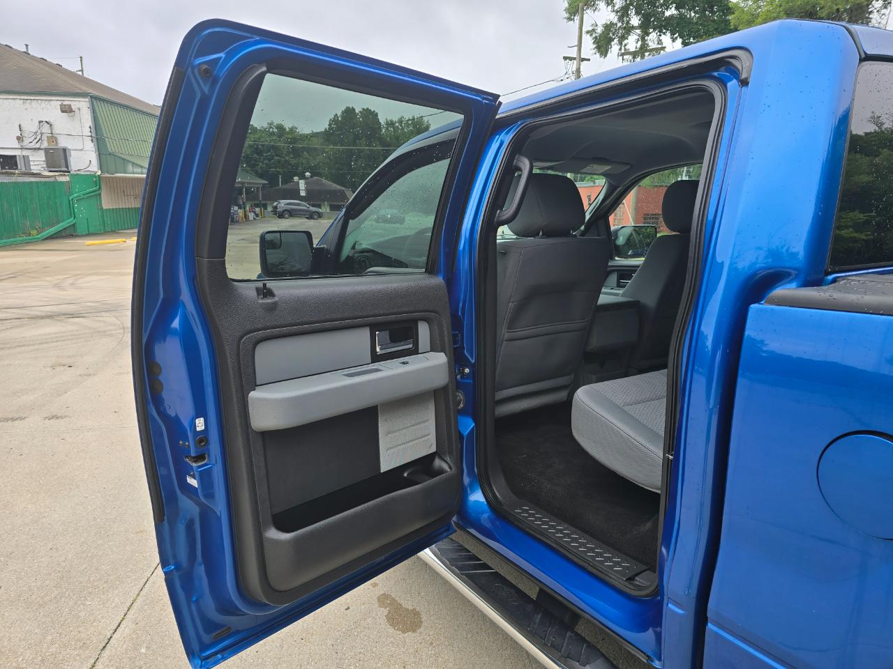 Ford F-150 XLT SuperCrew 4WD 2014