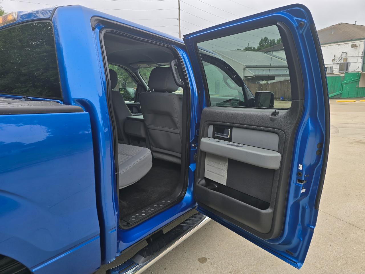 Ford F-150 XLT SuperCrew 4WD 2014