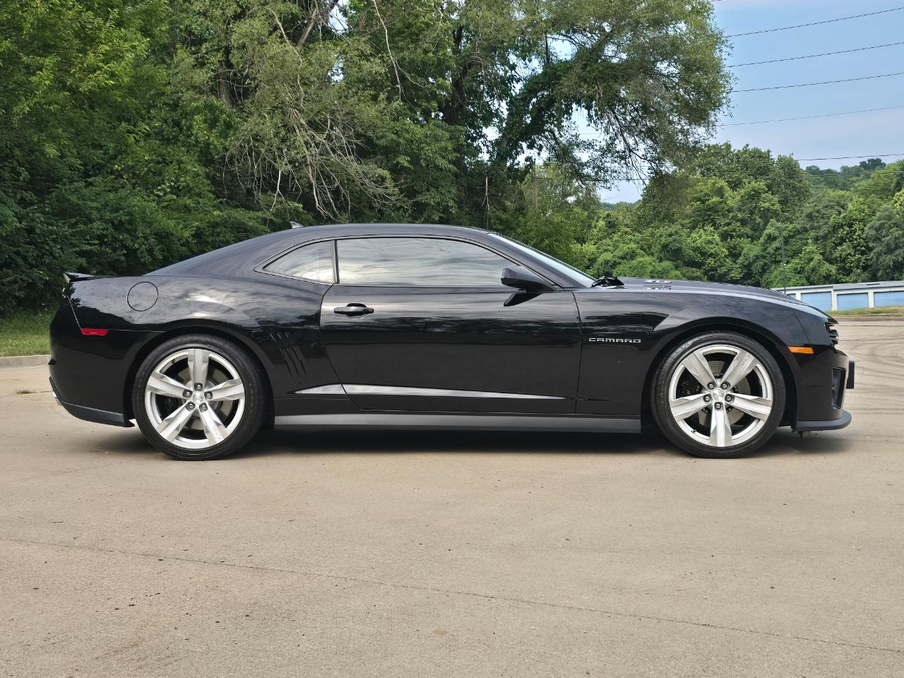 Chevrolet Camaro Coupe ZL1 2013