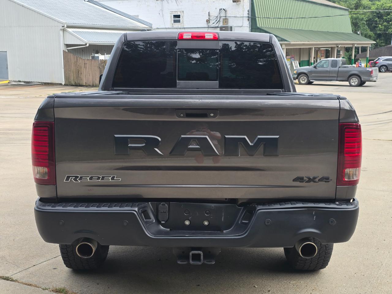 RAM 1500 Rebel Crew Cab SWB 4WD 2016