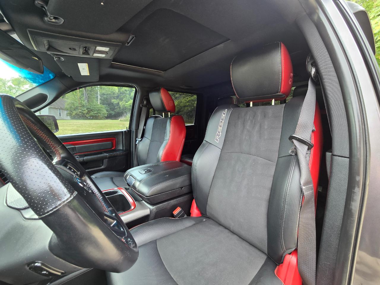 RAM 1500 Rebel Crew Cab SWB 4WD 2016