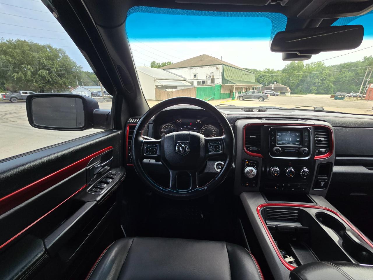 RAM 1500 Rebel Crew Cab SWB 4WD 2016
