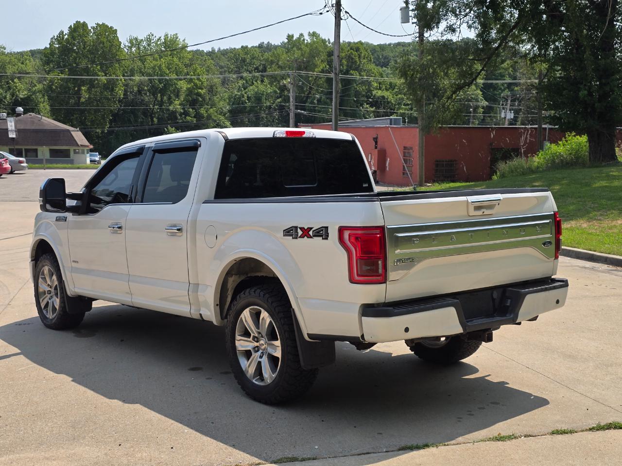 Ford F-150 Platinum SuperCrew 5.5-ft. Bed 4WD 2016