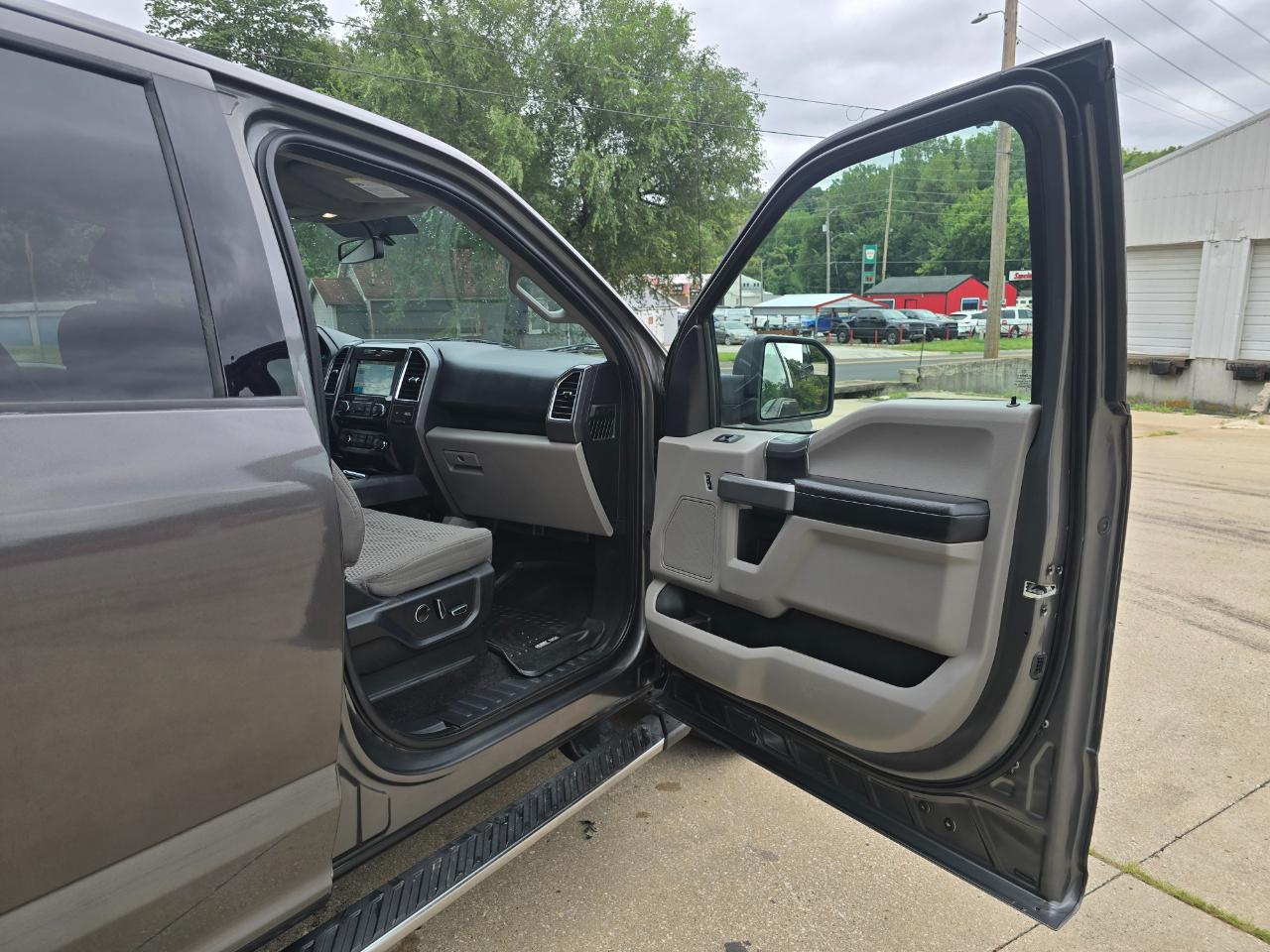 Ford F-150 XLT 4WD SuperCrew 5.5' Box 2016
