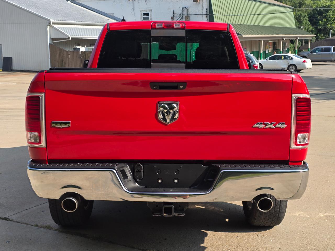 RAM 1500 Laramie Quad Cab 4WD 2014