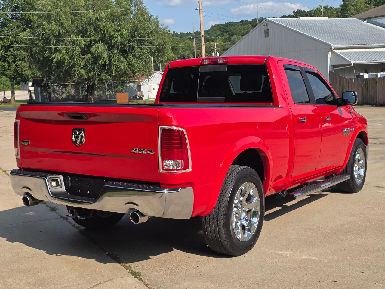 RAM 1500 Laramie Quad Cab 4WD 2014