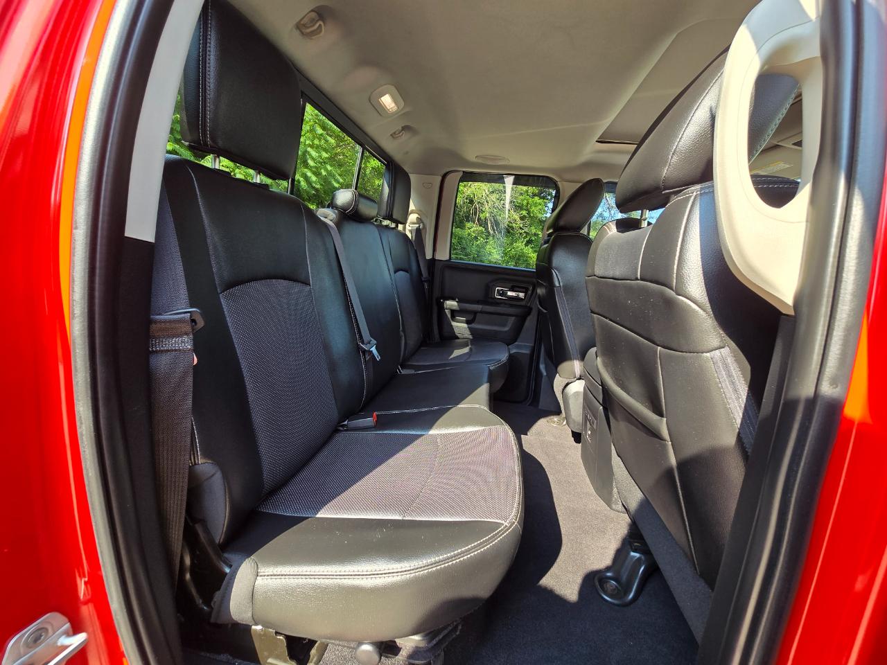 RAM 1500 Laramie Quad Cab 4WD 2014