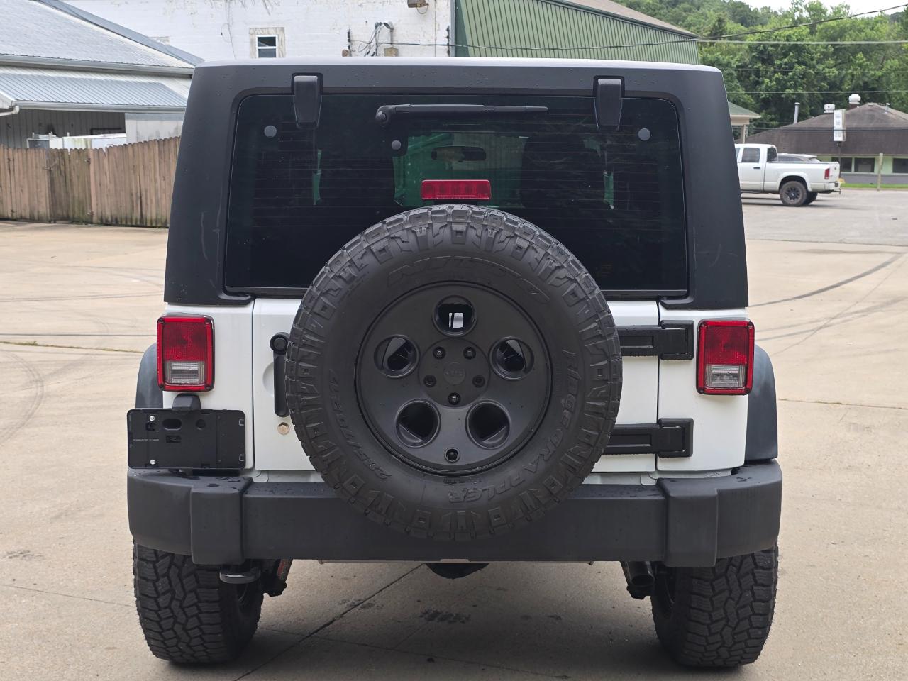 Jeep Wrangler Sport 4WD 2012