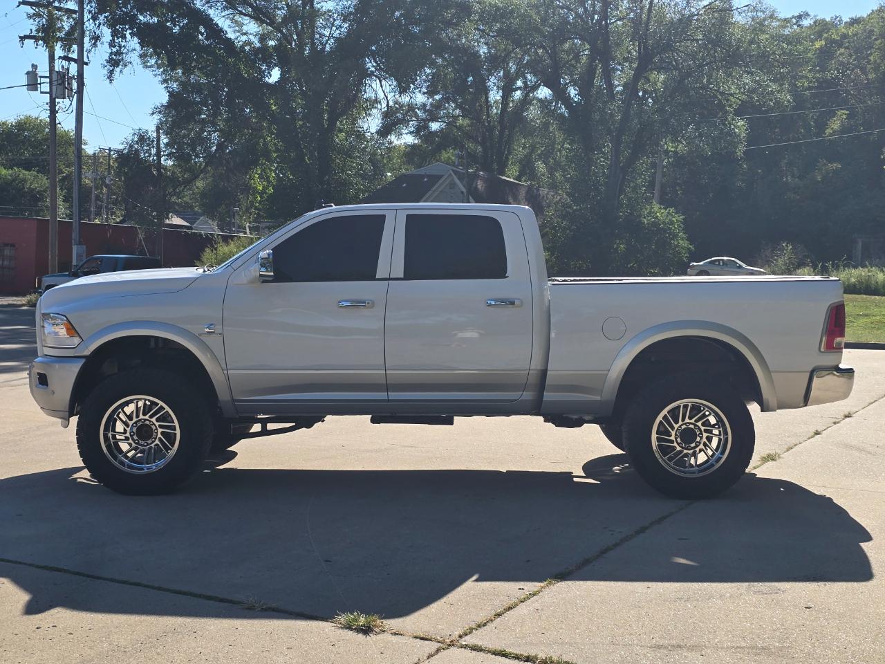 RAM 2500 Laramie Crew Cab SWB 4WD 2016