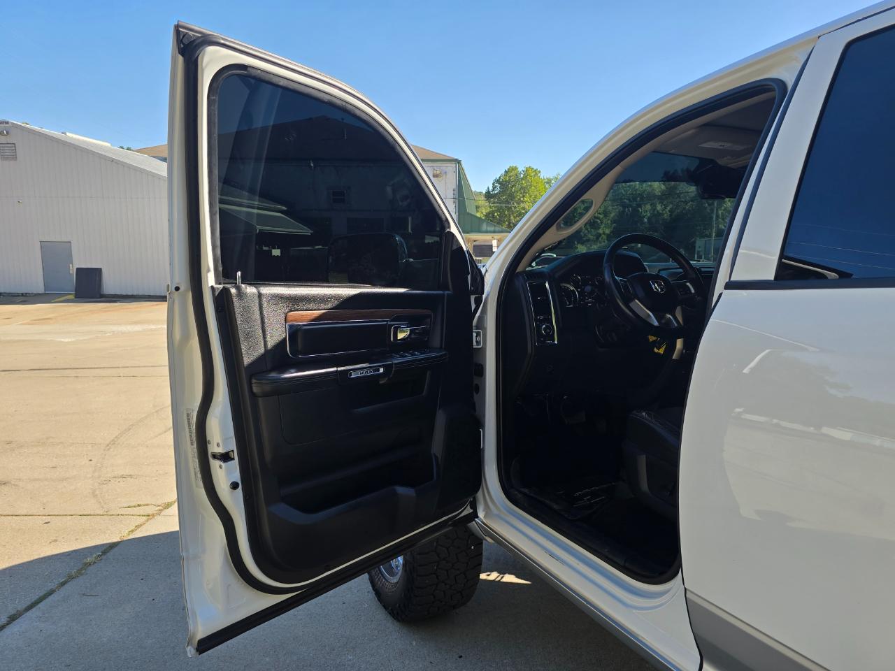 RAM 2500 Laramie Crew Cab SWB 4WD 2016