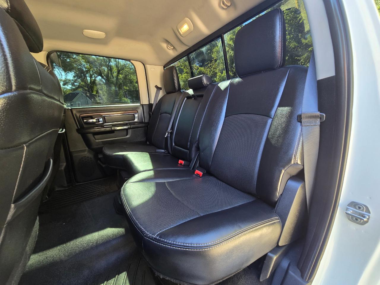 RAM 2500 Laramie Crew Cab SWB 4WD 2016