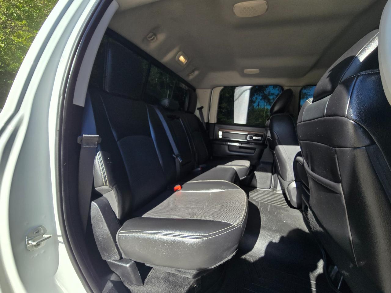 RAM 2500 Laramie Crew Cab SWB 4WD 2016