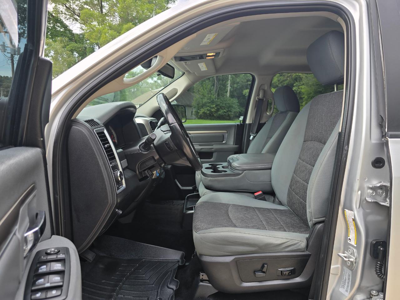 RAM 2500 SLT Crew Cab SWB 4WD 2016