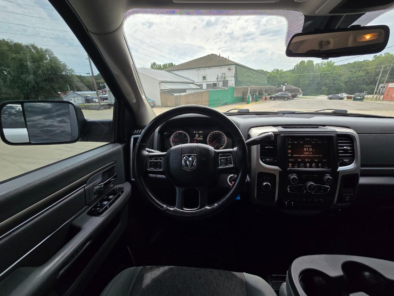 RAM 2500 SLT Crew Cab SWB 4WD 2016