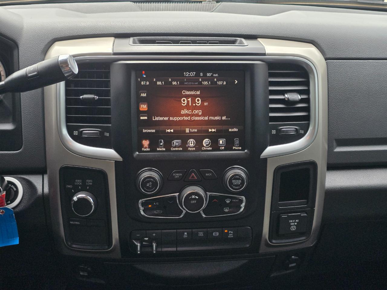 RAM 2500 SLT Crew Cab SWB 4WD 2016