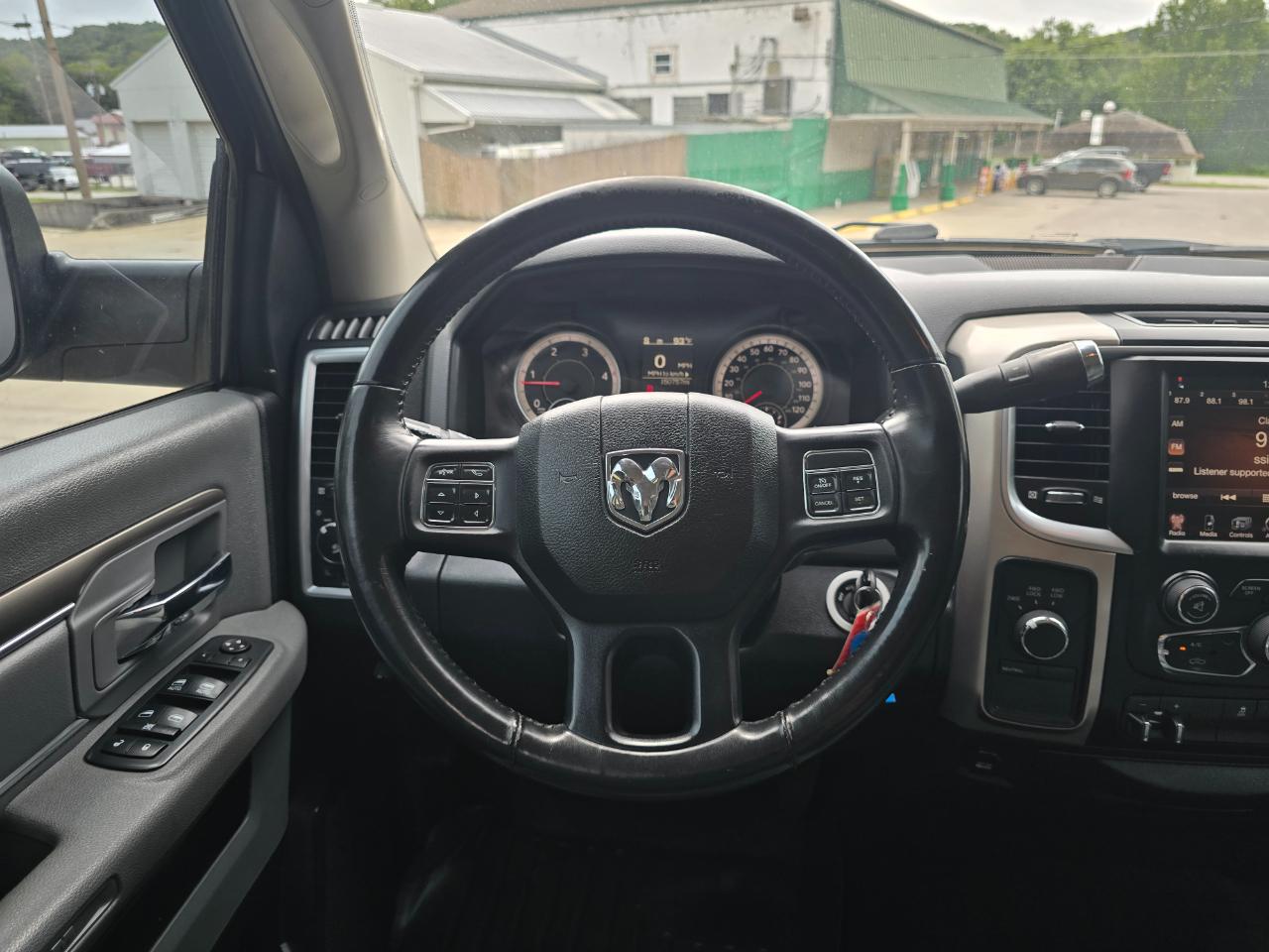 RAM 2500 SLT Crew Cab SWB 4WD 2016