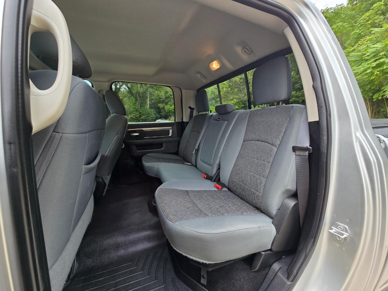 RAM 2500 SLT Crew Cab SWB 4WD 2016