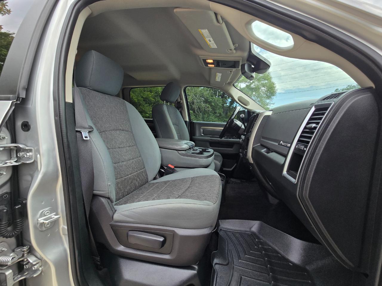 RAM 2500 SLT Crew Cab SWB 4WD 2016