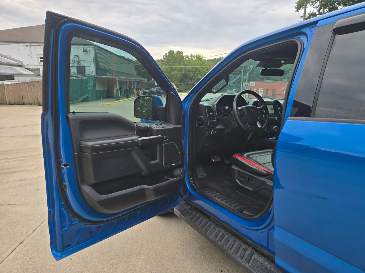 Ford F-150 Lariat SuperCrew 4WD 2019