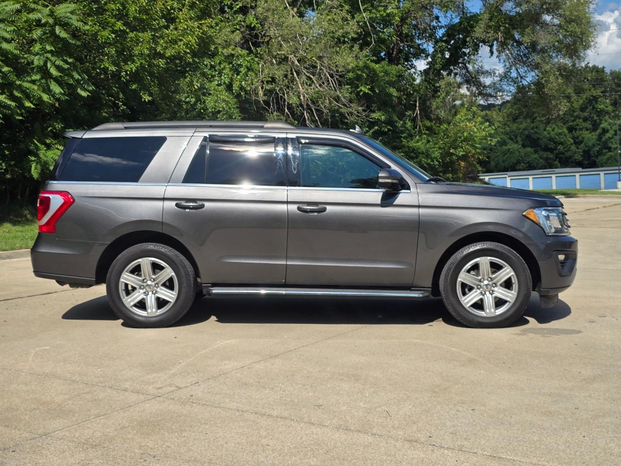 Ford Expedition XLT 4WD 2019