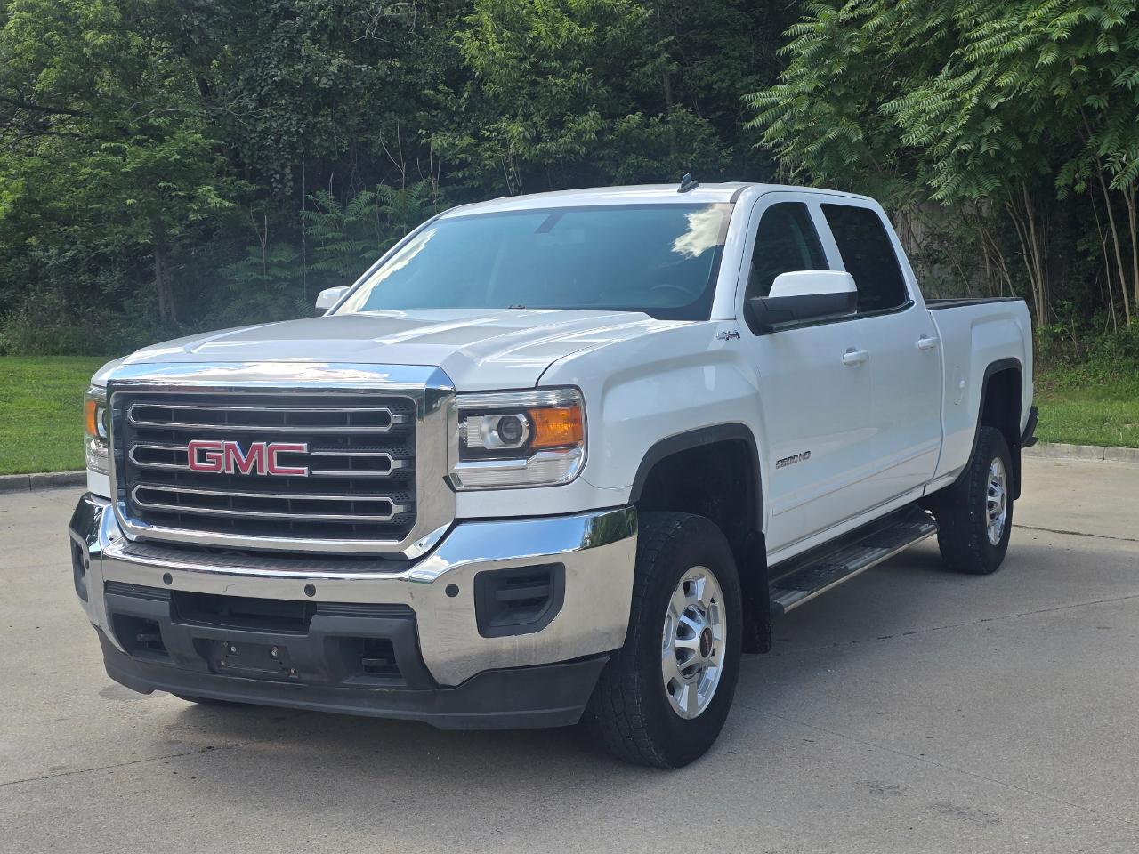 GMC Sierra 2500HD SLE Crew Cab 4WD 2015