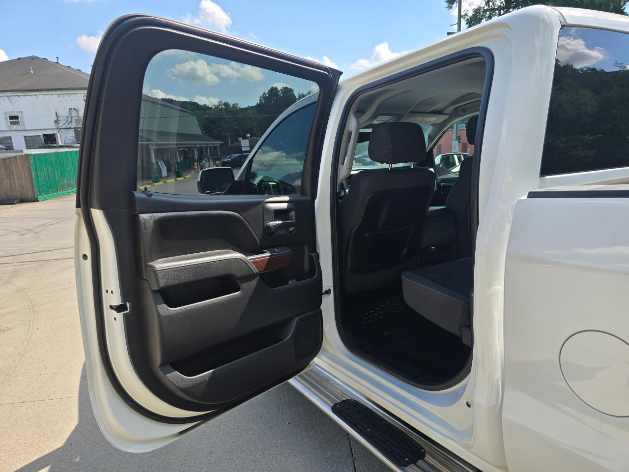 GMC Sierra 2500HD SLE Crew Cab 4WD 2015