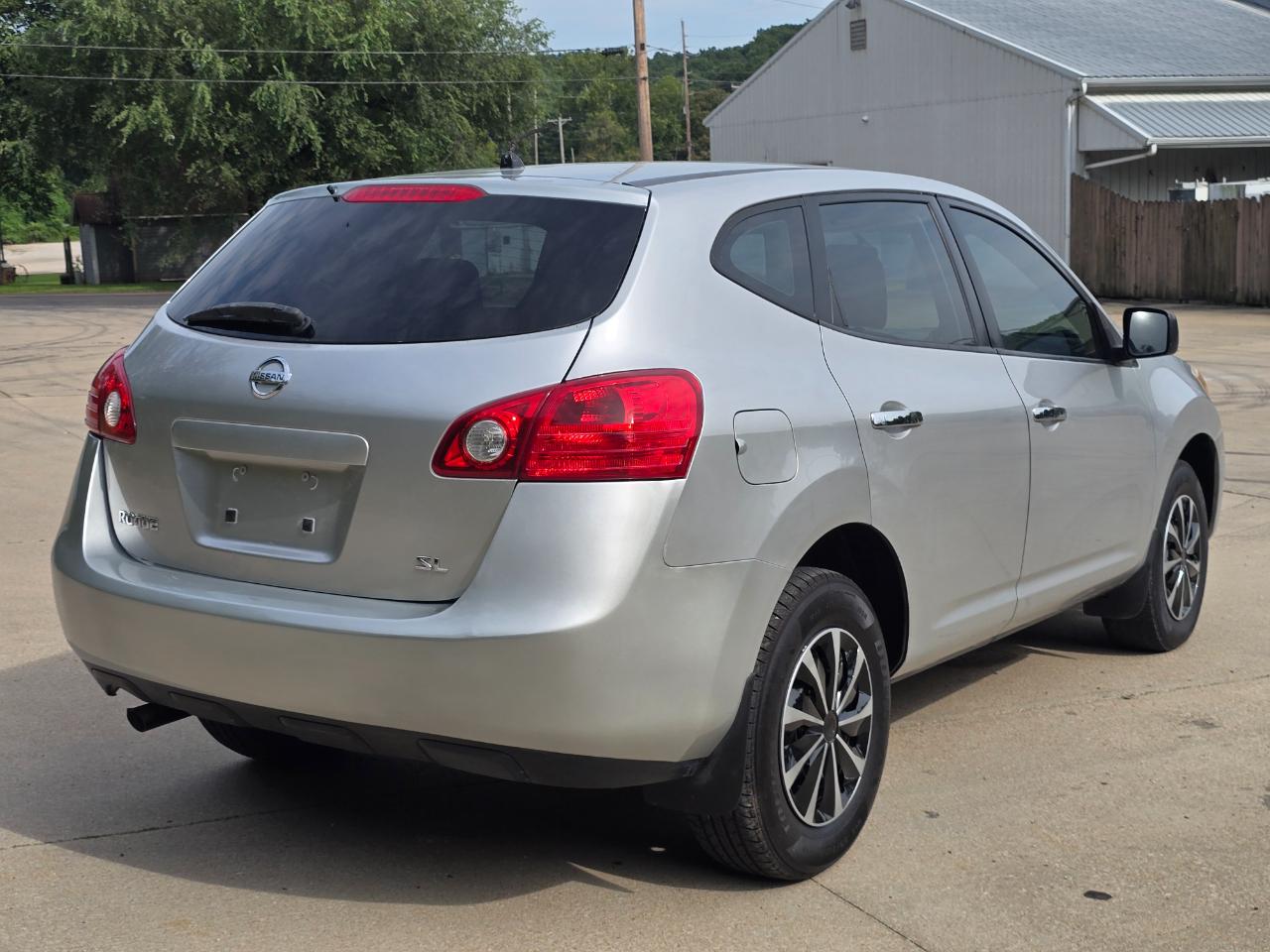 Nissan Rogue S 2WD 2010