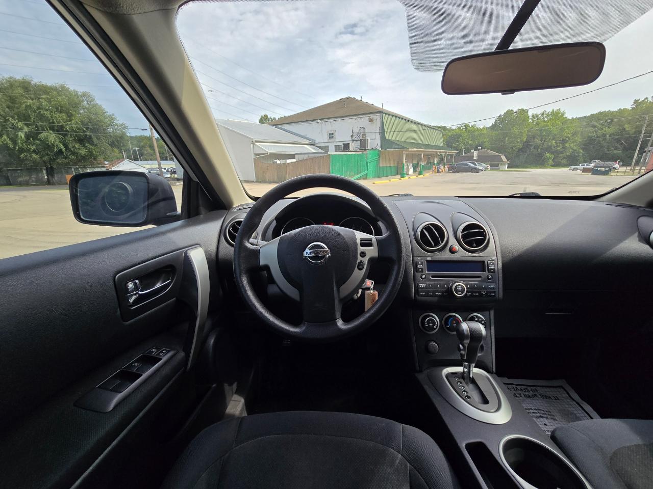 Nissan Rogue S 2WD 2010