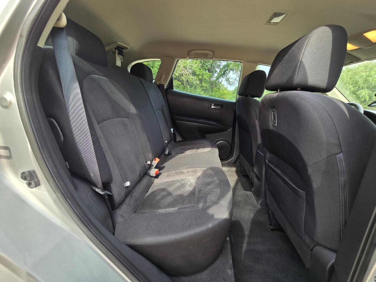 Nissan Rogue S 2WD 2010