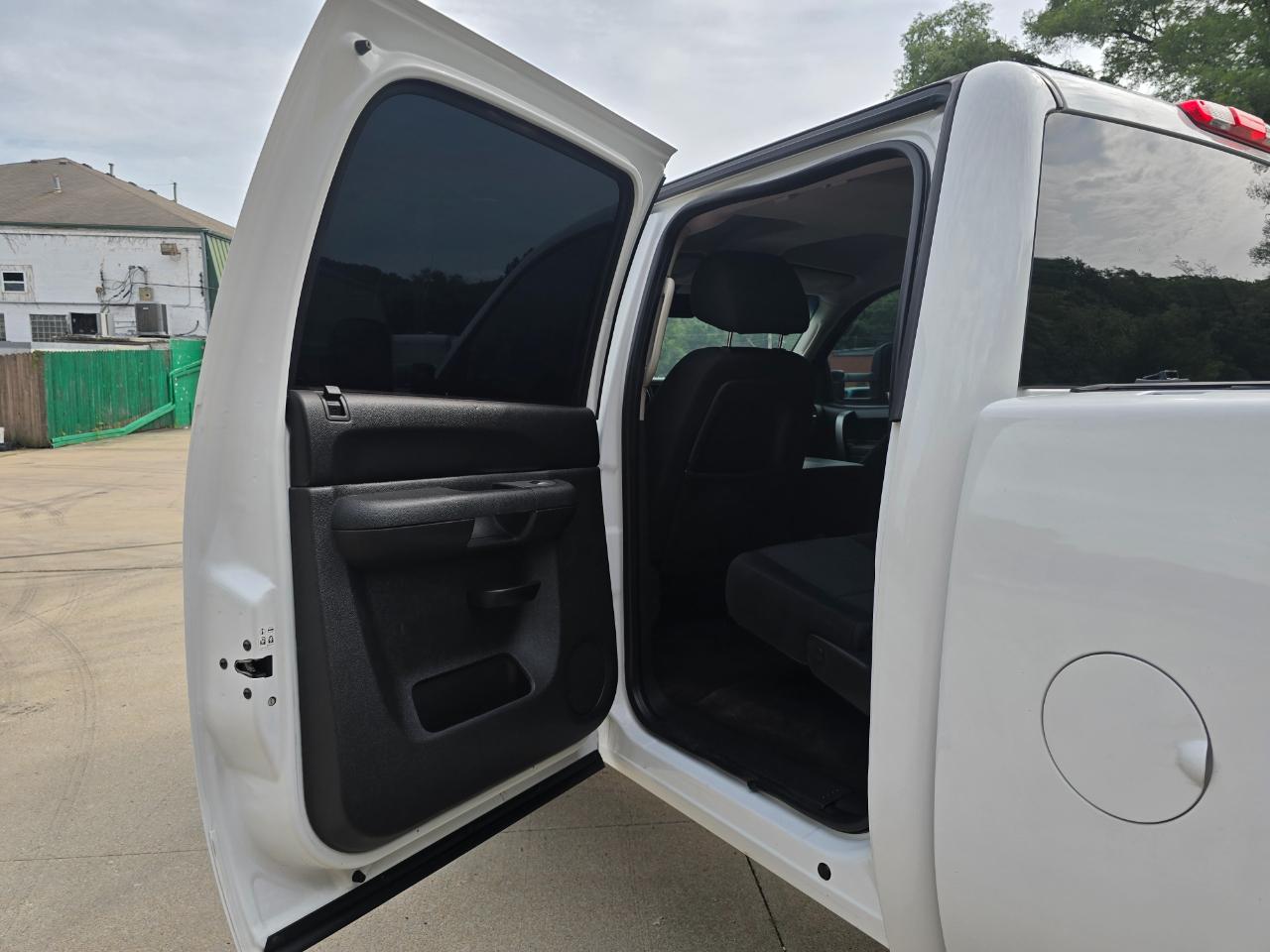 Chevrolet Silverado photo 14