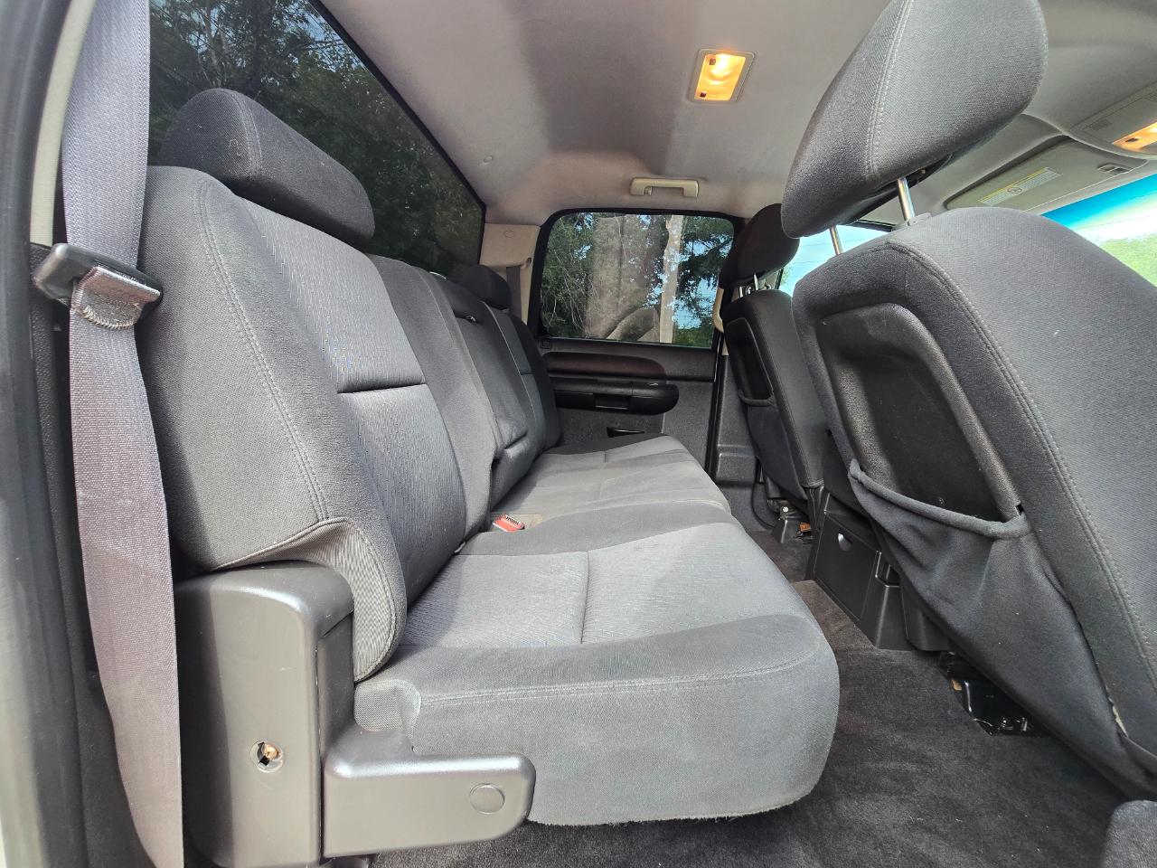 Chevrolet Silverado photo 17