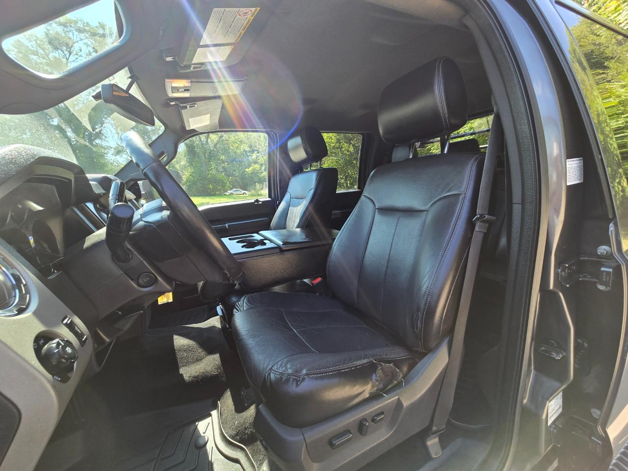 Ford F-350 SD Lariat Crew Cab 4WD 2015