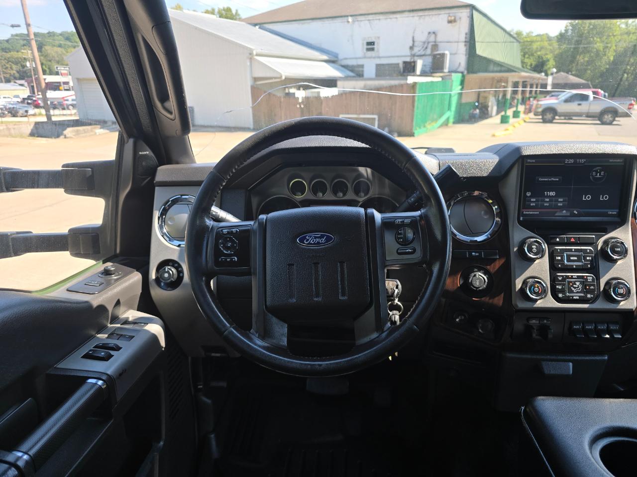 Ford F-350 SD Lariat Crew Cab 4WD 2015