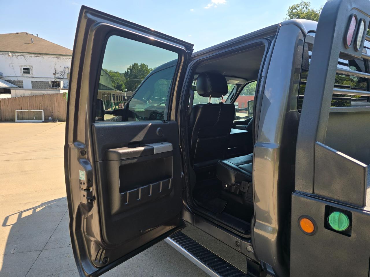Ford F-350 SD Lariat Crew Cab 4WD 2015