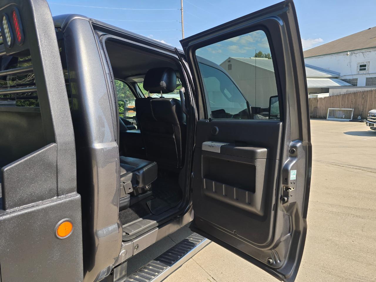 Ford F-350 SD Lariat Crew Cab 4WD 2015